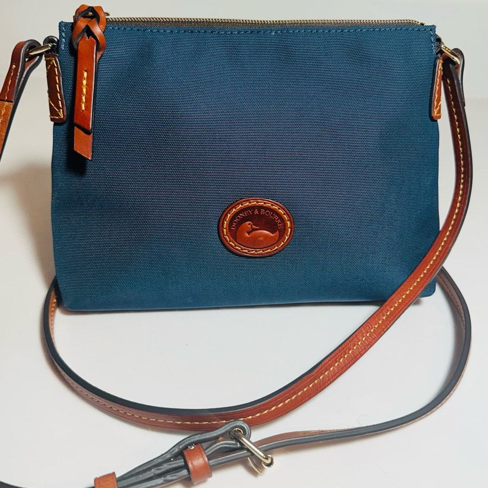 NWT Dooney & Bourke Navy and Brown Crossbody Bag Nylon Crossbody Pouchette